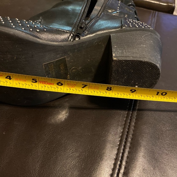 Black Studded Knee High Size 9 boots with Lace up detail and zippers - Picture 15 of 16